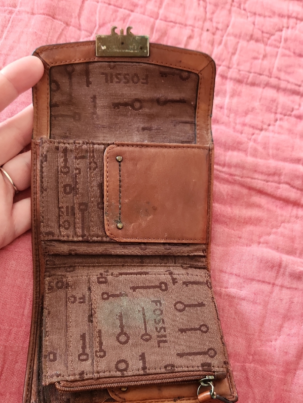 Vintage Classic Fossil Women's Tan & Brown Leather Compact Wallet - Picture 4 of 13